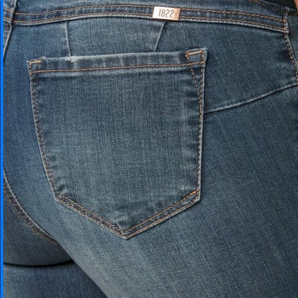 {1822 DENIM} Glen Maternity Distressed Cuffed Jean - Picture 8 of 10